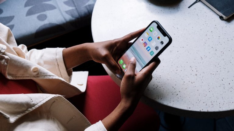 Facebook i Instagram imaju probleme sa radom, korisnici prijavljuju prekide